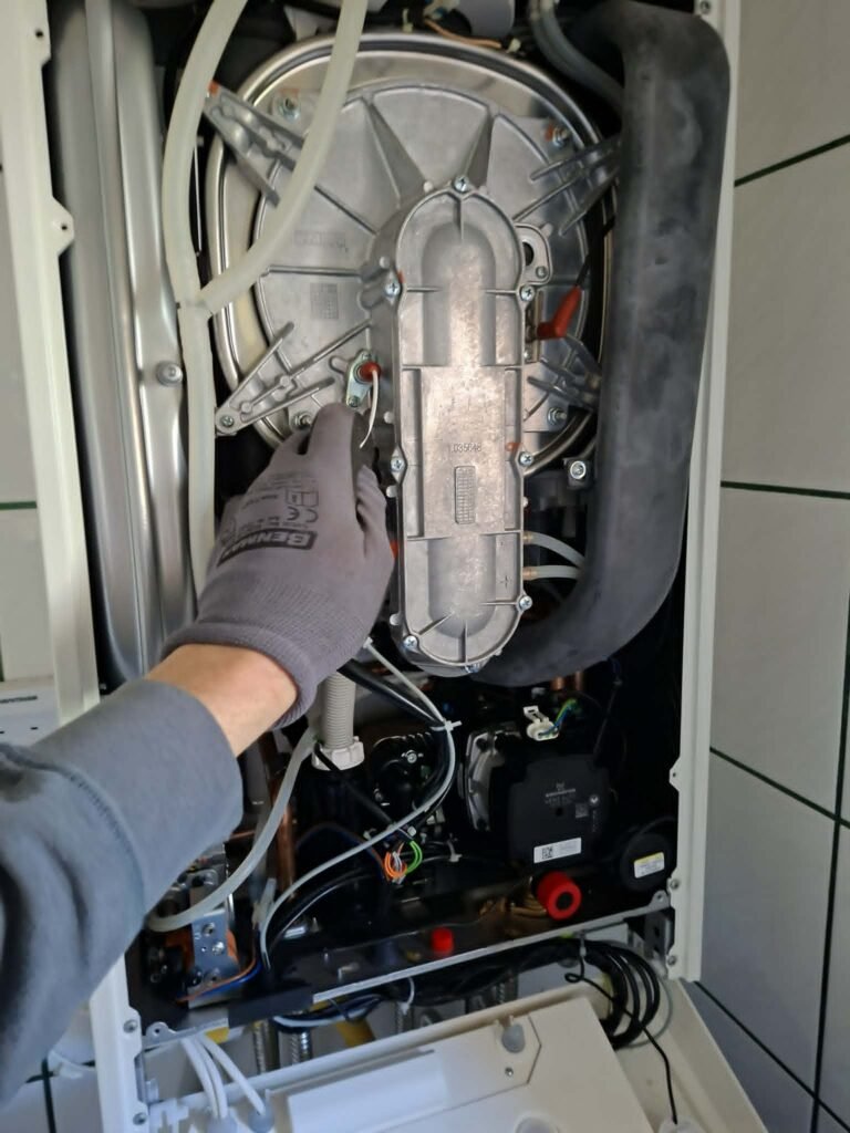 Viessmann kondenzációs kazán csere – szakszerű telepítés